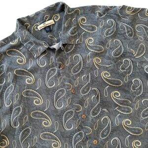Tommy Bahama XL 100% Silk Gray Paisley Button Up Short Sleeve Men's Shirt‎
